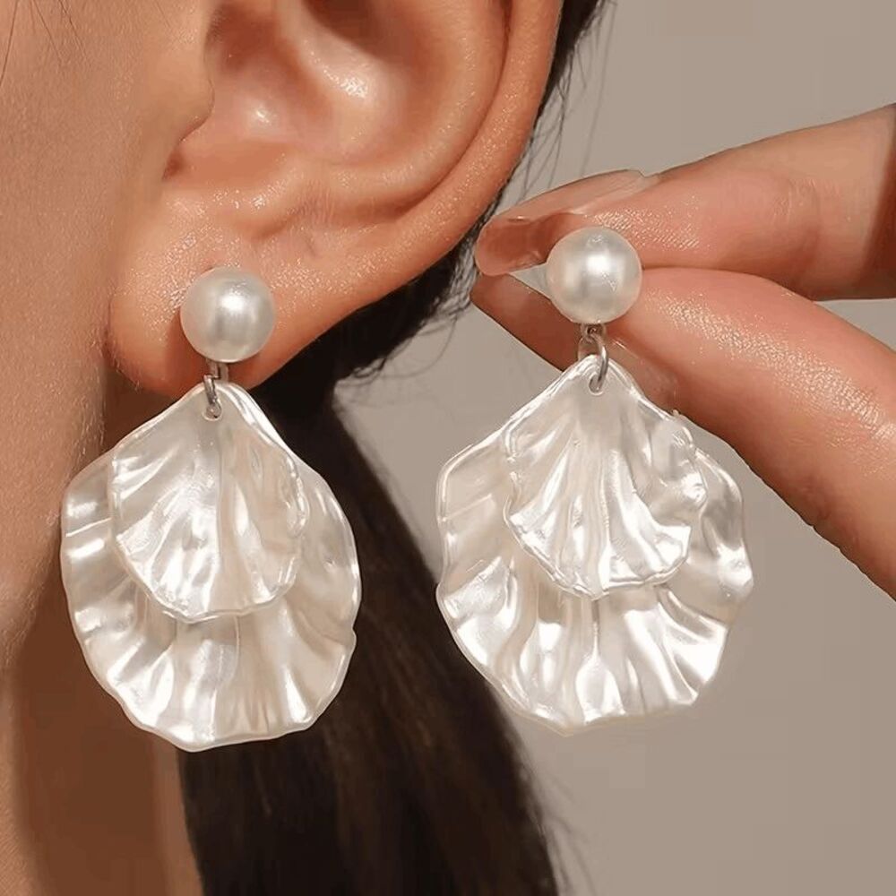 Pearl Shell Dangle Earrings